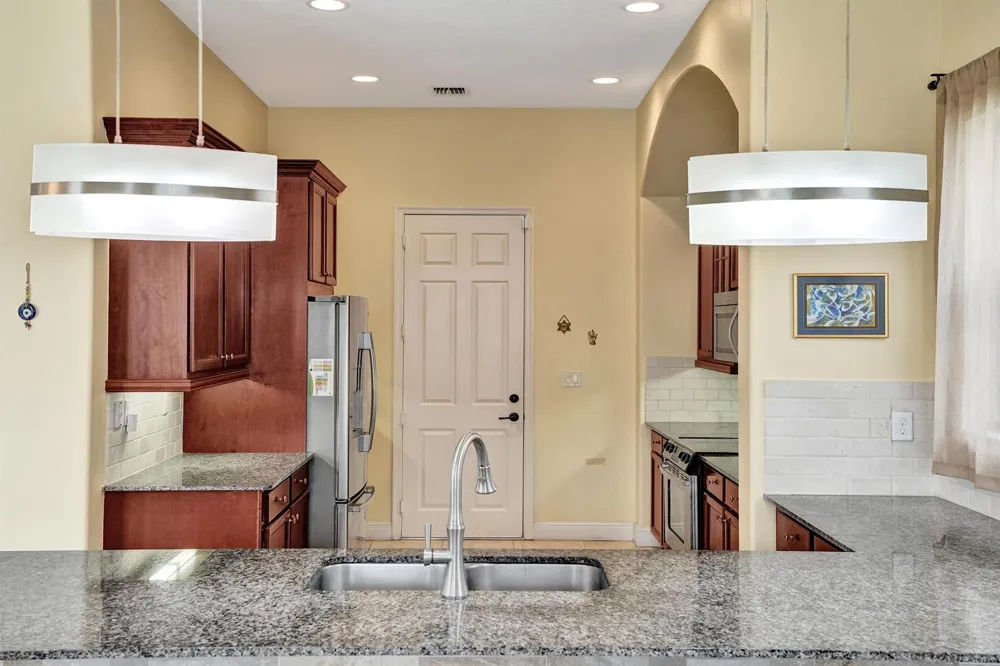 8541 NW 38th Street Cooper City, FL 33024