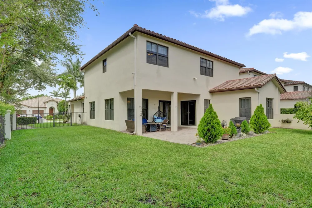 8541 NW 38th Street Cooper City, FL 33024