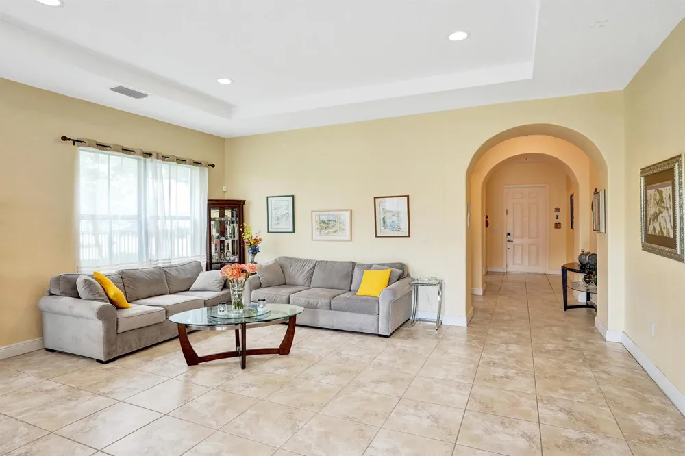 8541 NW 38th Street Cooper City, FL 33024
