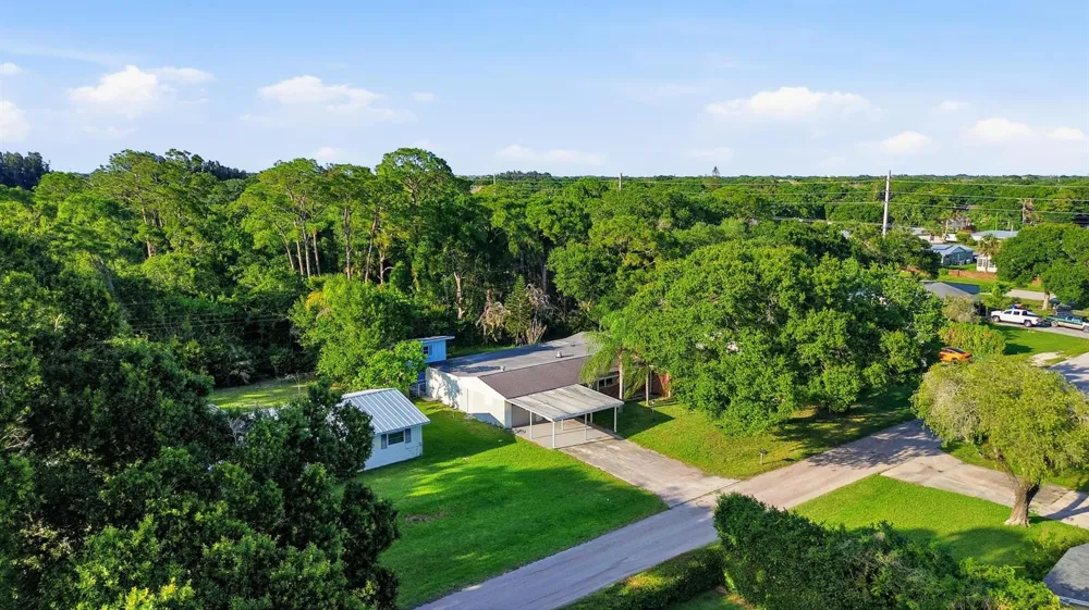 2726 6th Place Vero Beach, FL 32968