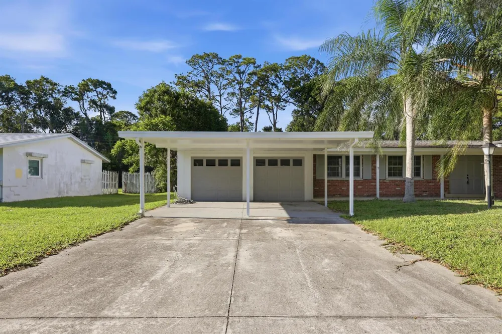 2726 6th Place Vero Beach, FL 32968