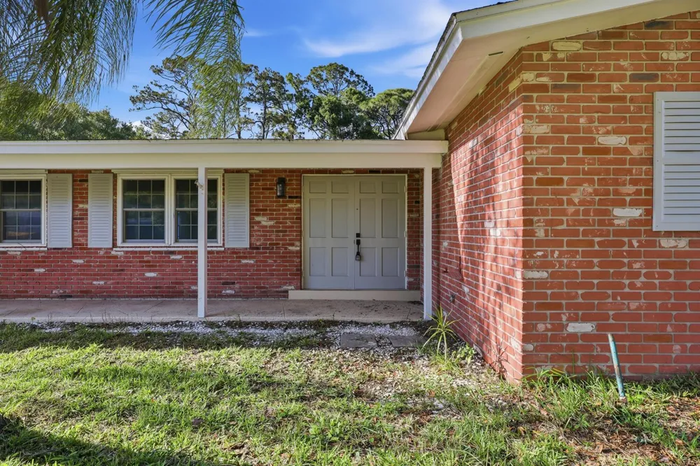 2726 6th Place Vero Beach, FL 32968