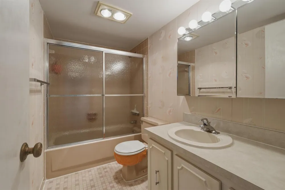 205 SE 11th Terrace #403 Dania Beach, FL 33004