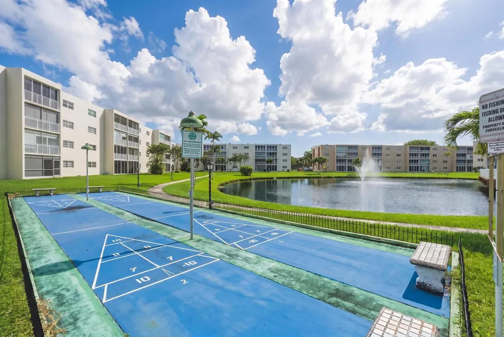 205 SE 11th Terrace #403 Dania Beach, FL 33004