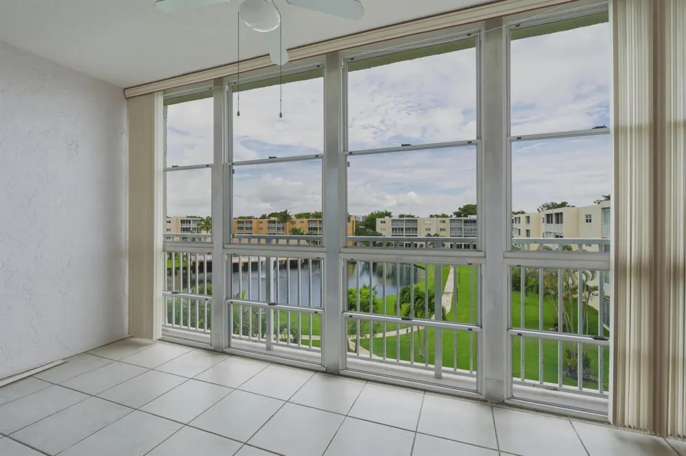 205 SE 11th Terrace #403 Dania Beach, FL 33004