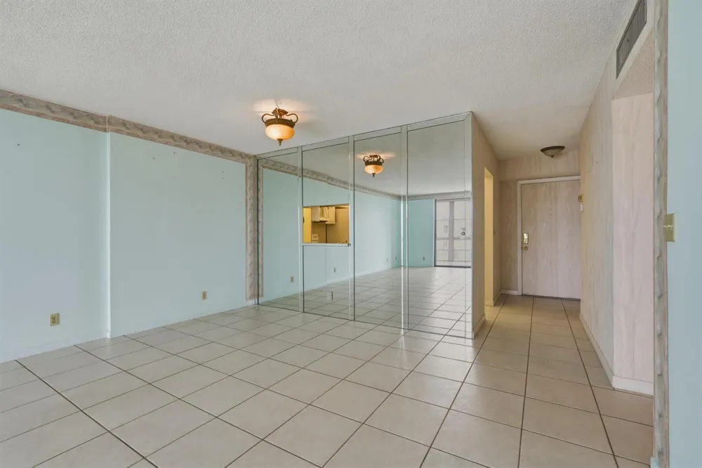 205 SE 11th Terrace #403 Dania Beach, FL 33004