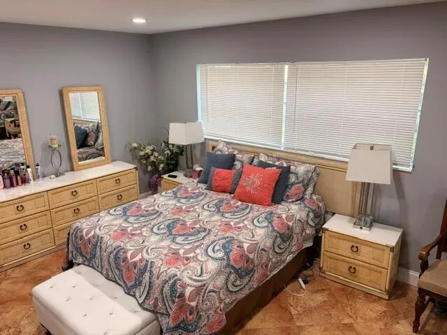5103 NW 35th Street #401 Lauderdale Lakes, FL 33319
