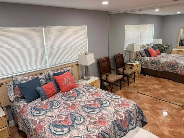 5103 NW 35th Street #401 Lauderdale Lakes, FL 33319