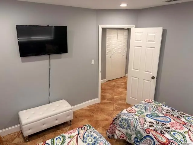 5103 NW 35th Street #401 Lauderdale Lakes, FL 33319