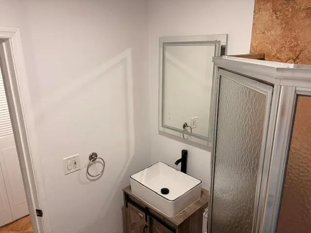 5103 NW 35th Street #401 Lauderdale Lakes, FL 33319