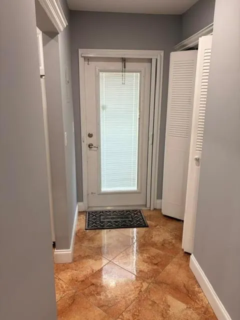 5103 NW 35th Street #401 Lauderdale Lakes, FL 33319