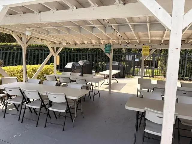 5103 NW 35th Street #401 Lauderdale Lakes, FL 33319