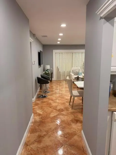 5103 NW 35th Street #401 Lauderdale Lakes, FL 33319