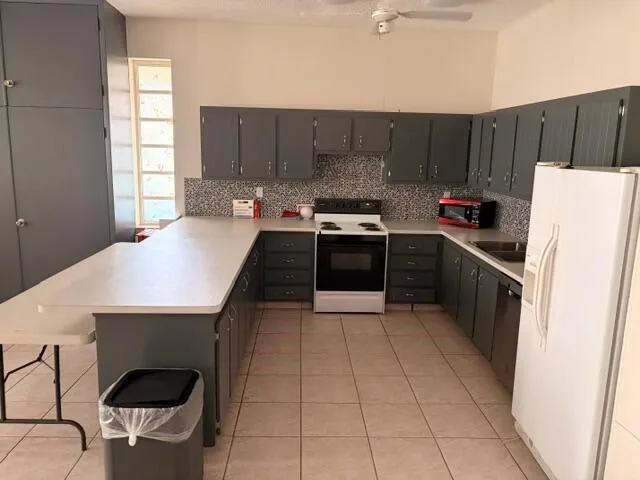 5103 NW 35th Street #401 Lauderdale Lakes, FL 33319