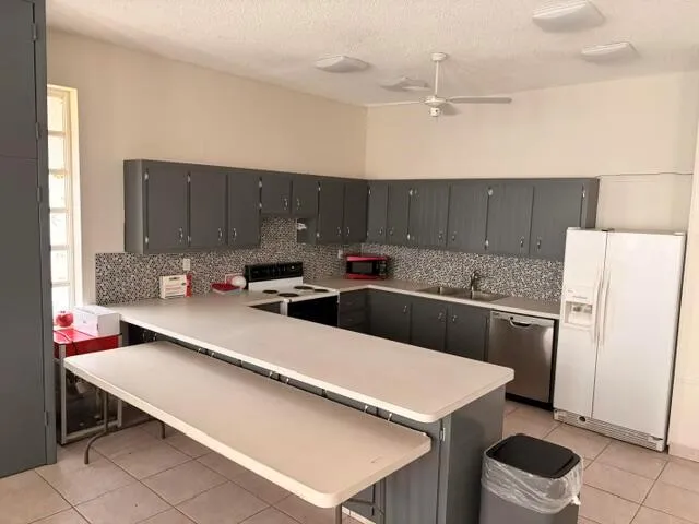 5103 NW 35th Street #401 Lauderdale Lakes, FL 33319