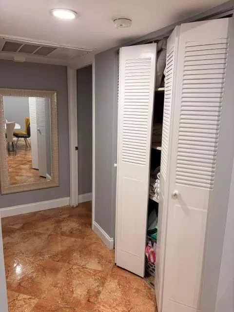 5103 NW 35th Street #401 Lauderdale Lakes, FL 33319