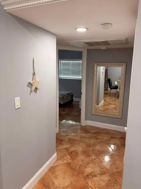 5103 NW 35th Street #401 Lauderdale Lakes, FL 33319