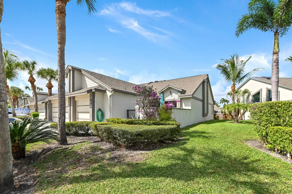 1012 Landings Boulevard 