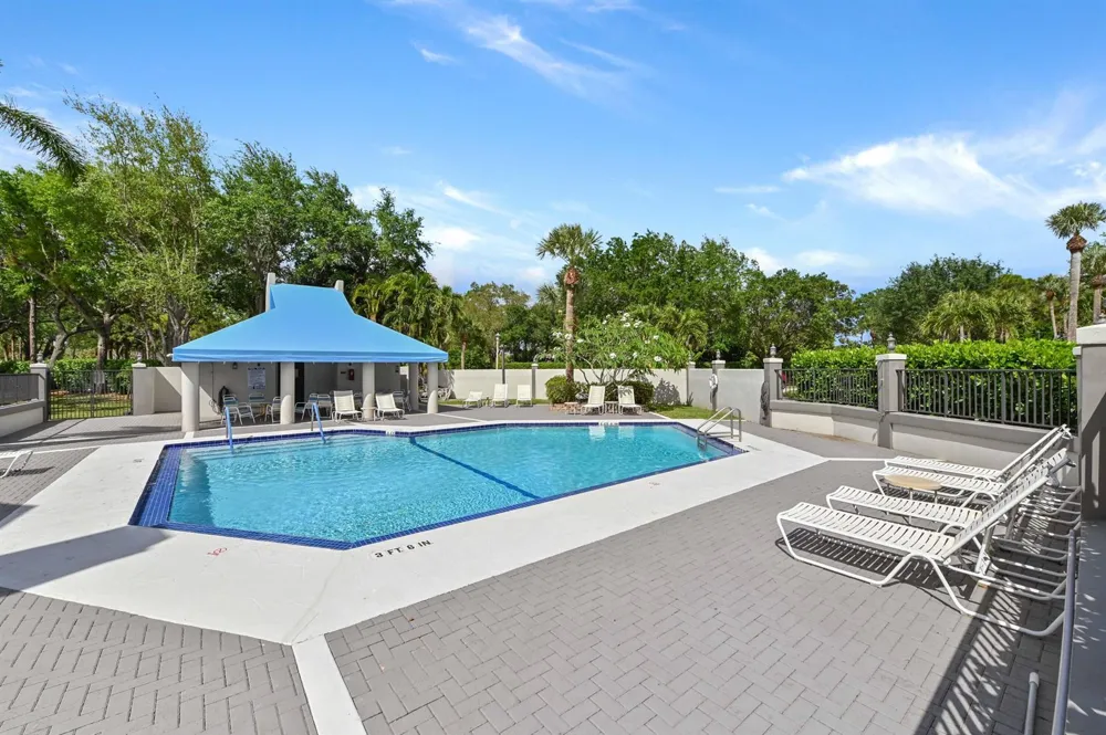 1012 Landings Boulevard 