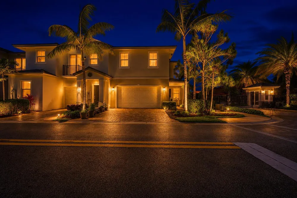 6993 Pines Circle Coconut Creek, FL 33073