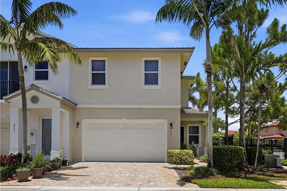 6993 Pines Circle Coconut Creek, FL 33073