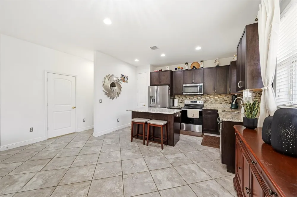 6993 Pines Circle Coconut Creek, FL 33073