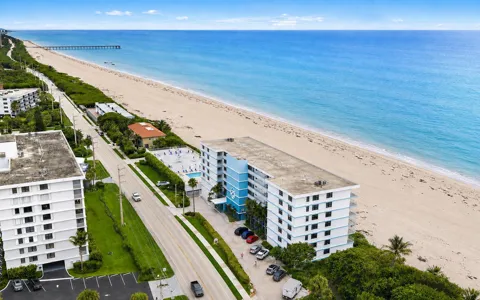 900 Ocean Drive #202
