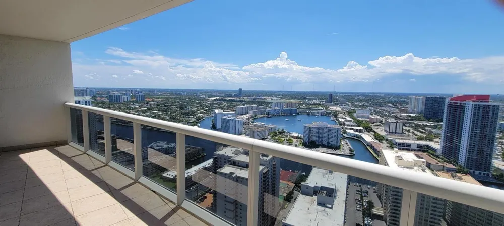 1850 S Ocean Drive #3806 Hallandale Beach, FL 33009