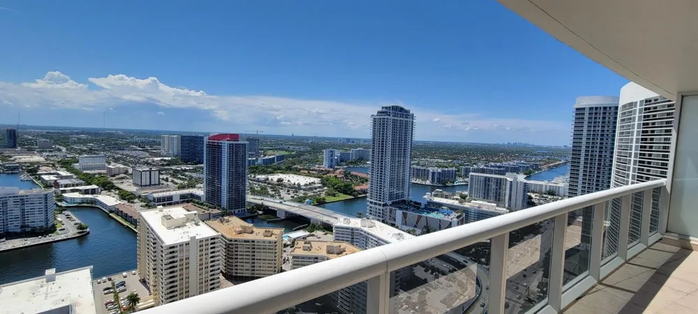 1850 S Ocean Drive #3806 Hallandale Beach, FL 33009