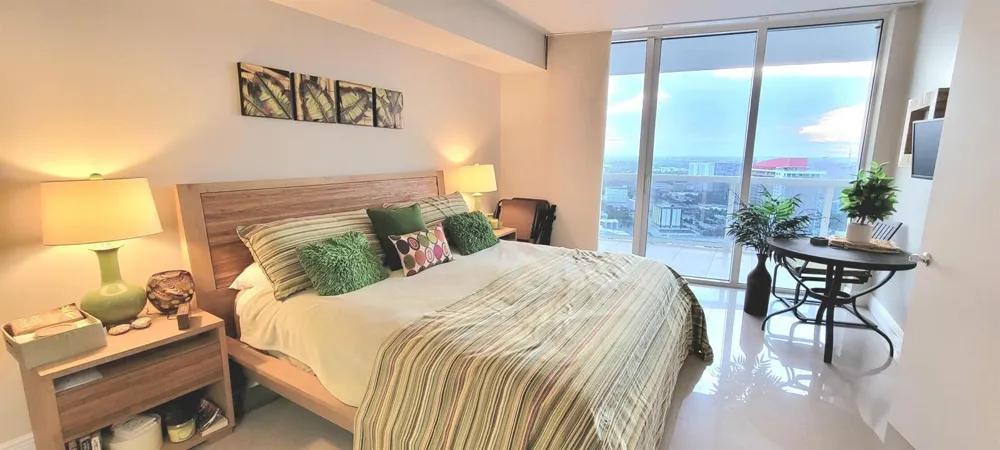 1850 S Ocean Drive #3806 Hallandale Beach, FL 33009