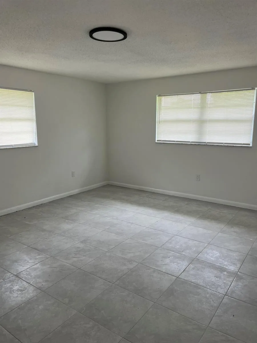 8956 SE 65th Way SE Okeechobee, FL 34974