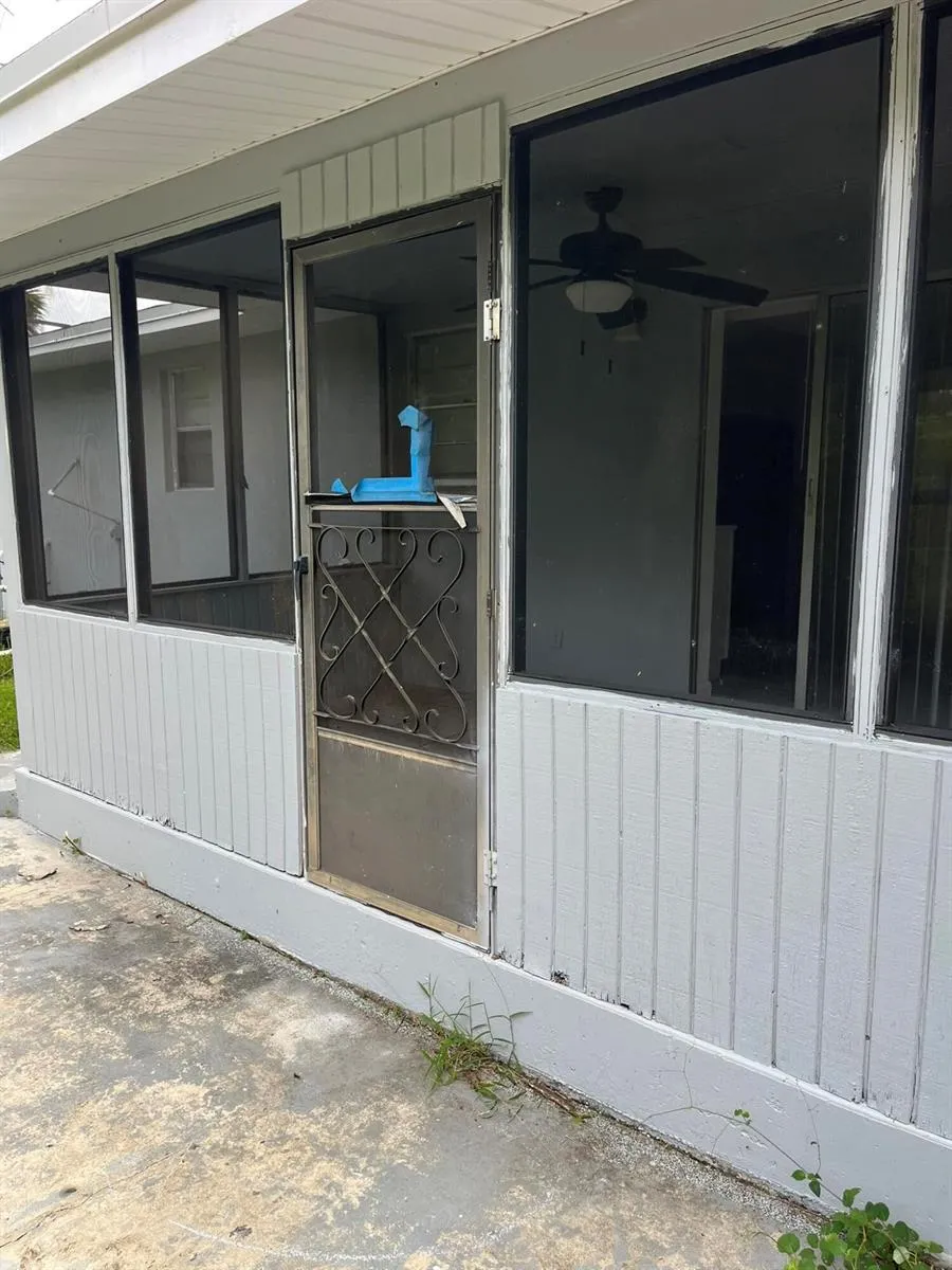 8956 SE 65th Way SE Okeechobee, FL 34974