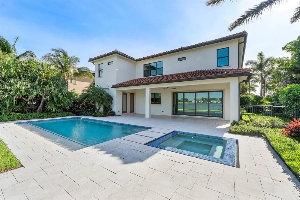 8685 Parkland Bay Drive Parkland, FL 33076