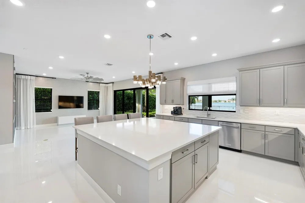 8685 Parkland Bay Drive Parkland, FL 33076