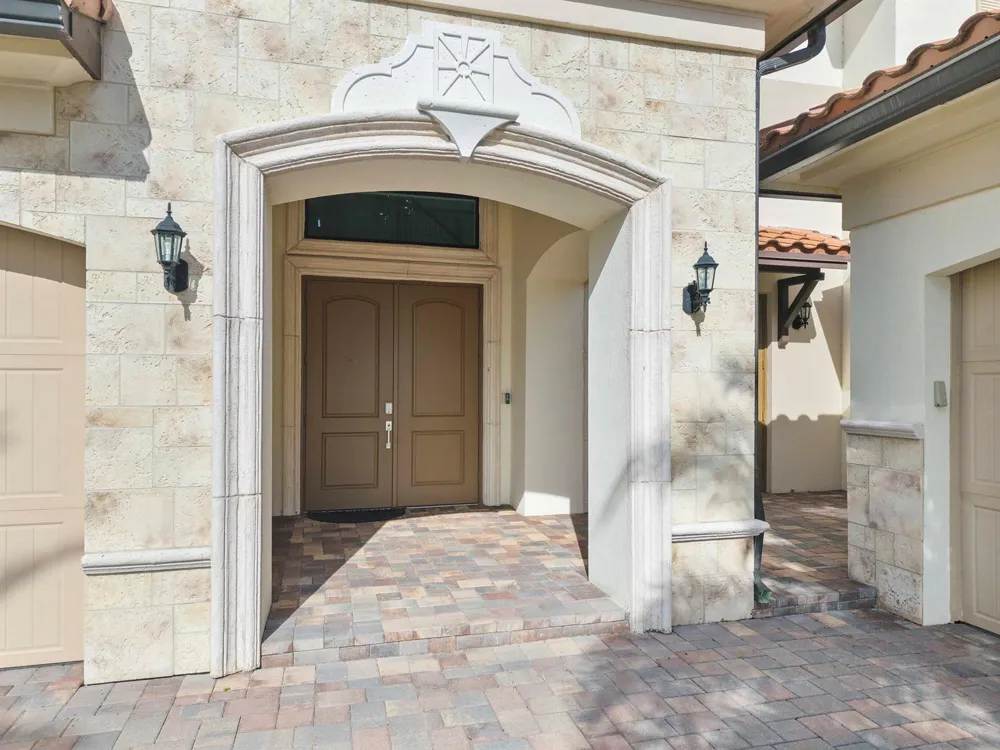 8685 Parkland Bay Drive Parkland, FL 33076