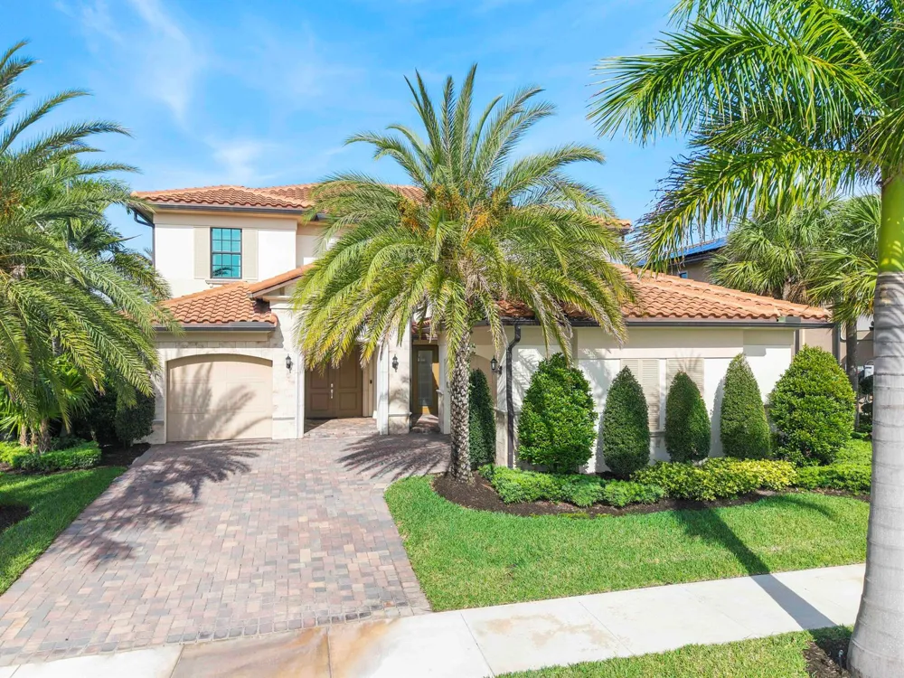 8685 Parkland Bay Drive Parkland, FL 33076