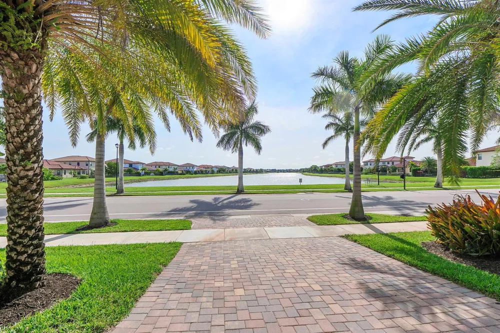 8685 Parkland Bay Drive Parkland, FL 33076