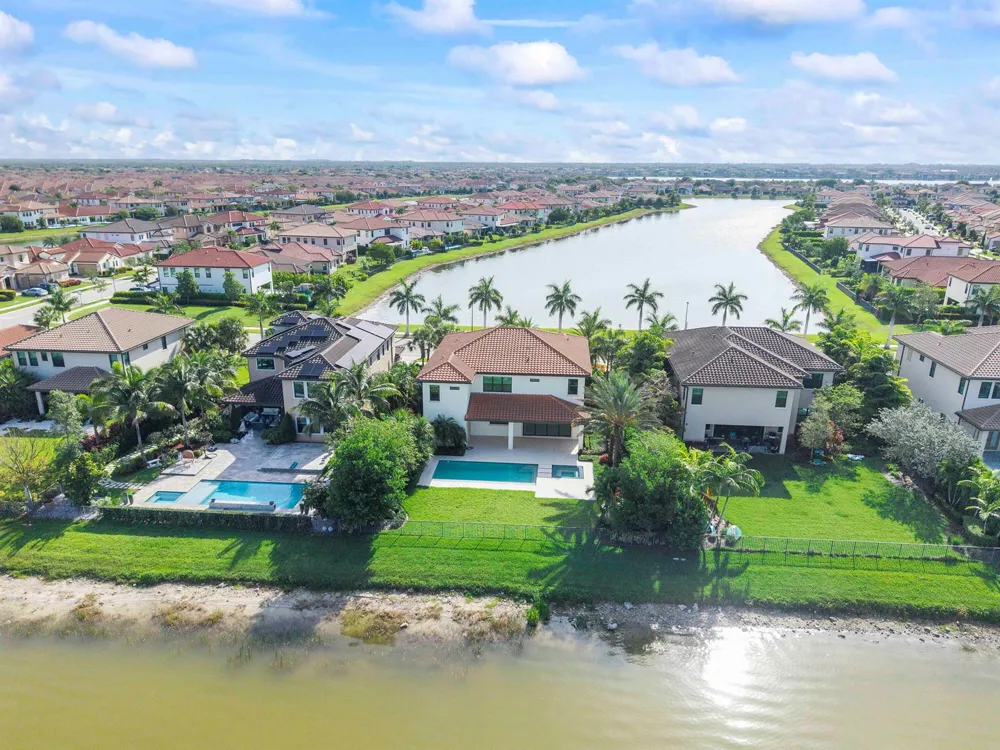 8685 Parkland Bay Drive Parkland, FL 33076