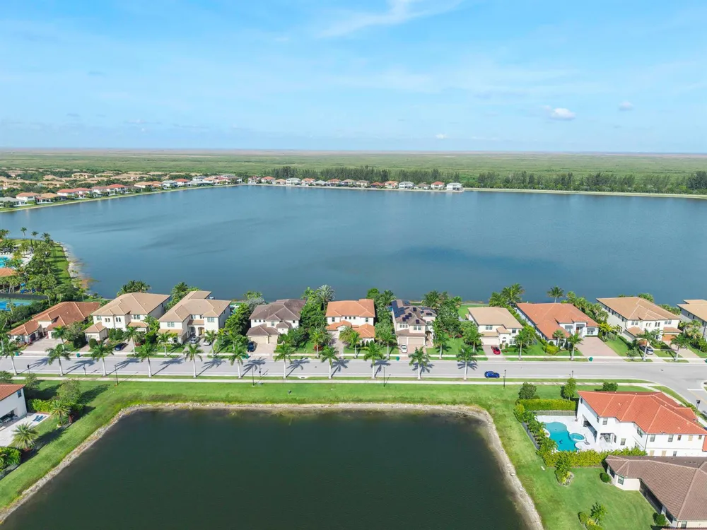 8685 Parkland Bay Drive Parkland, FL 33076