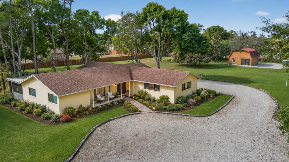 749 W Rambling Drive Wellington, FL 33414