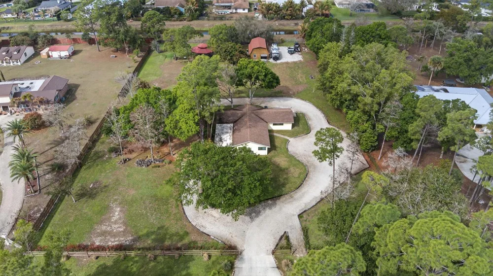 749 W Rambling Drive Wellington, FL 33414