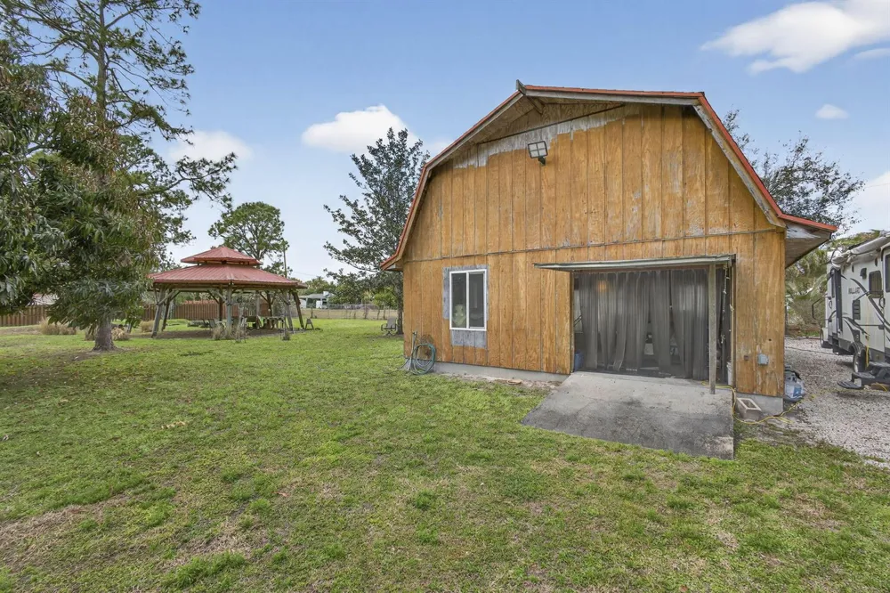749 W Rambling Drive Wellington, FL 33414