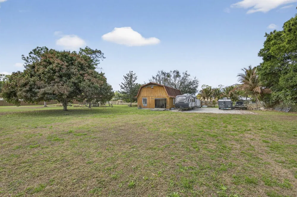 749 W Rambling Drive Wellington, FL 33414