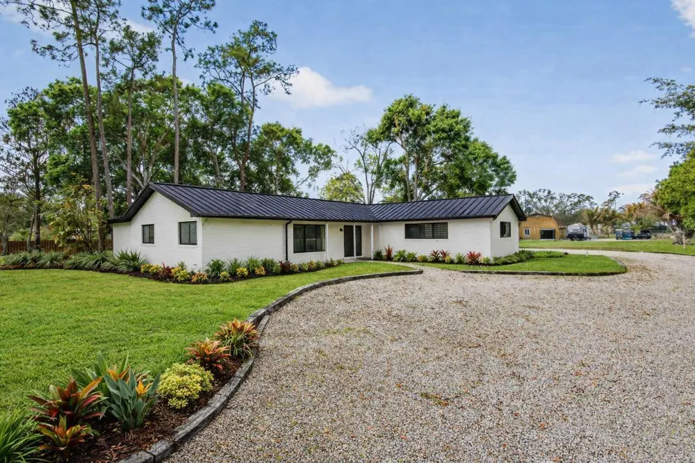 749 W Rambling Drive Wellington, FL 33414