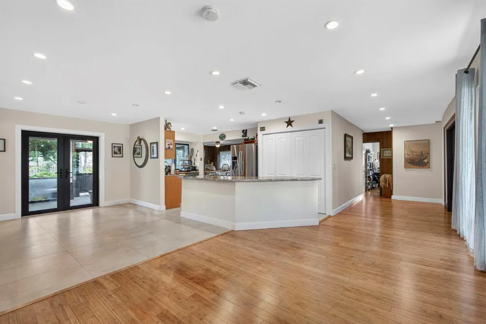 749 W Rambling Drive Wellington, FL 33414