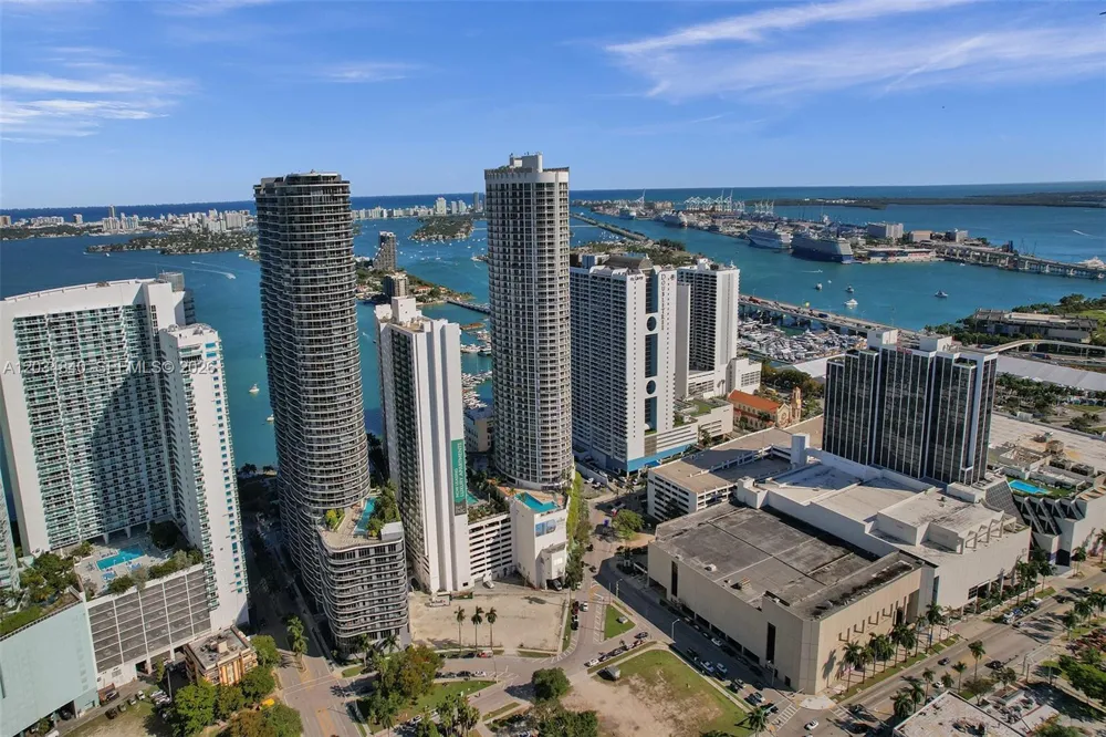1750 Bayshore Dr #3802 Miami, FL 33132