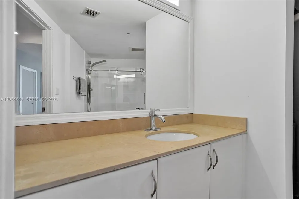 1750 Bayshore Dr #3802 Miami, FL 33132