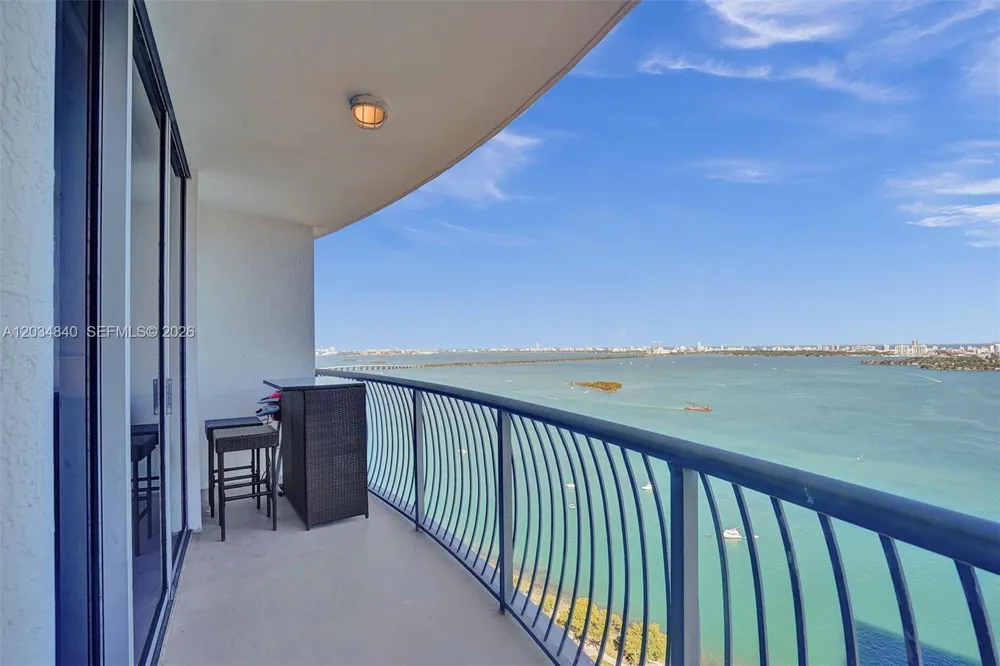 1750 Bayshore Dr #3802 Miami, FL 33132