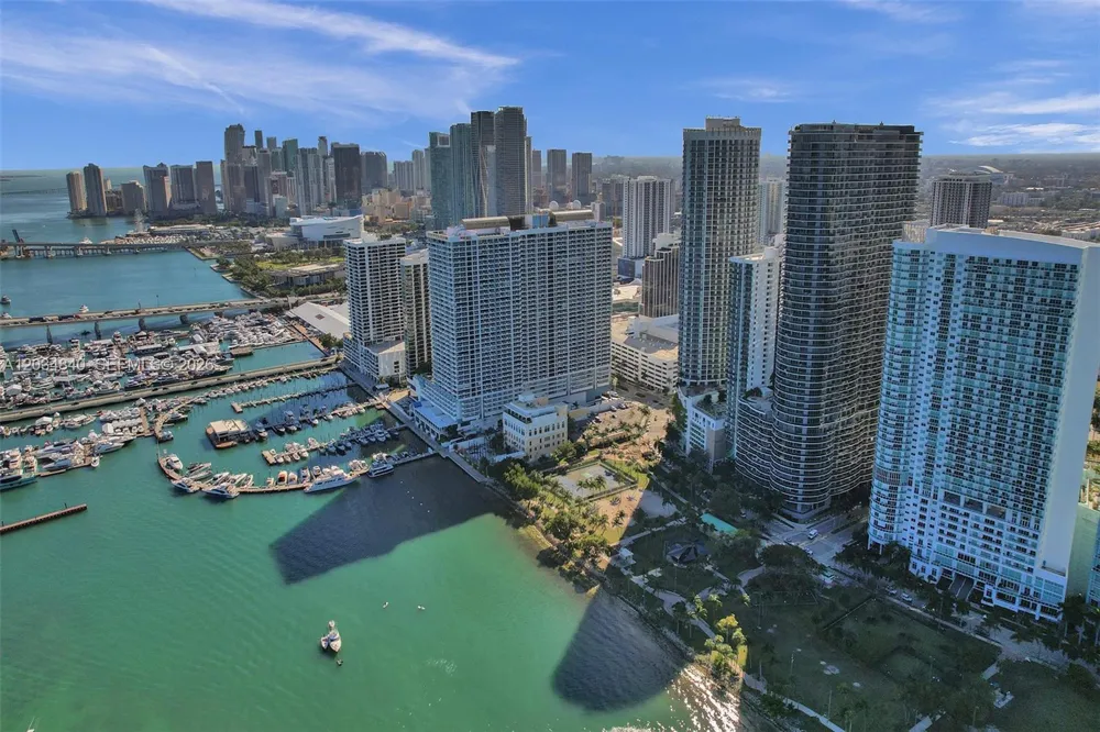 1750 Bayshore Dr #3802 Miami, FL 33132