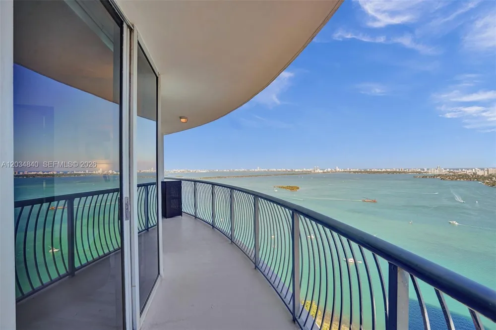 1750 Bayshore Dr #3802 Miami, FL 33132